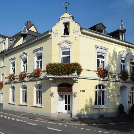 Hotel Restaurant Zur Post 4*